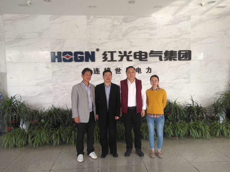 乐清市人大副主任王友闻莅临银娱优越会开展助企事情