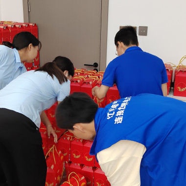 银娱优越会电气集团组织开展“仲夏端午，，，，，，，，肆意放粽”主题系列运动